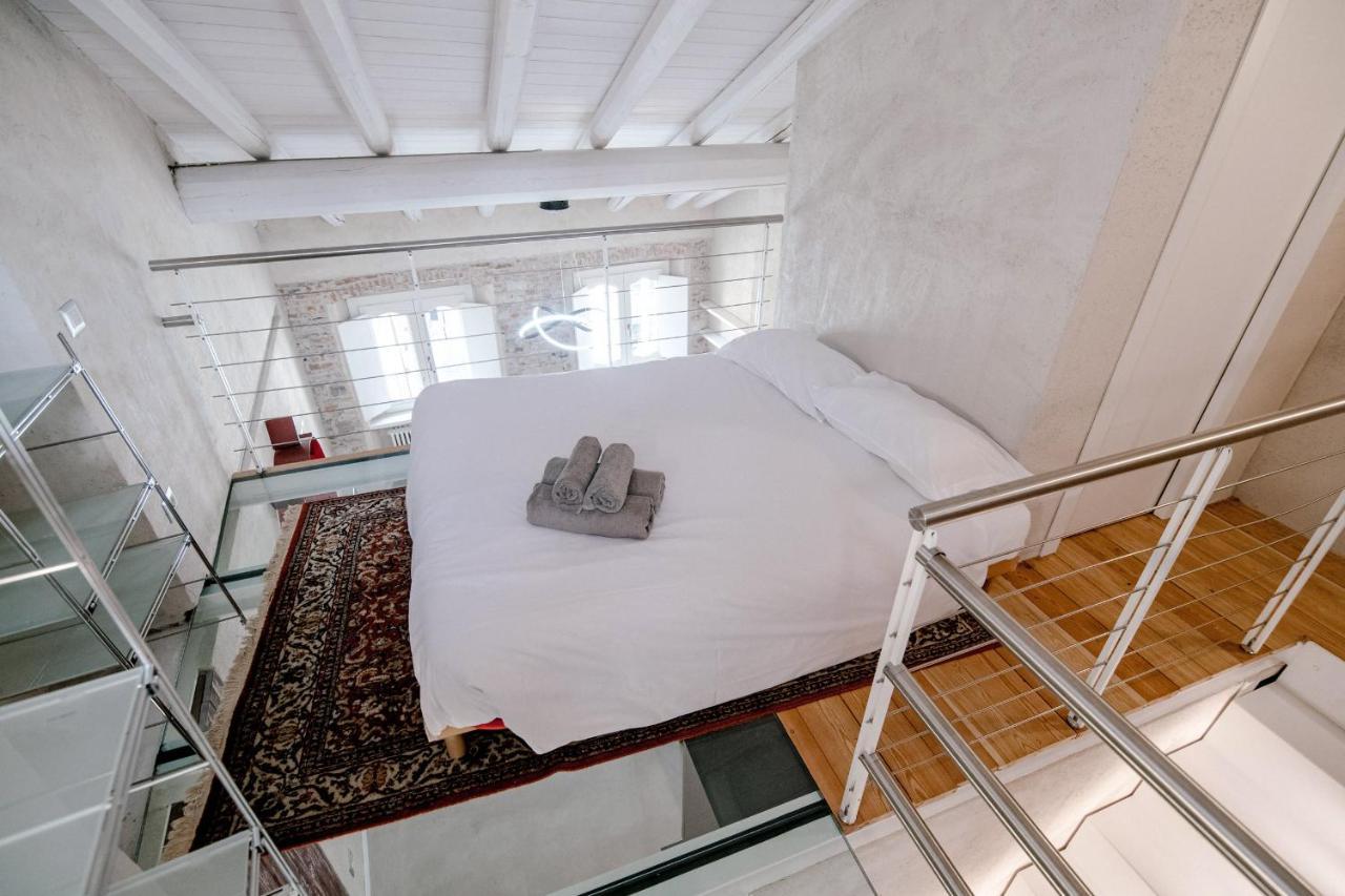 House Of Glass Cathedral View - The House Of Travelers Como Exteriér fotografie